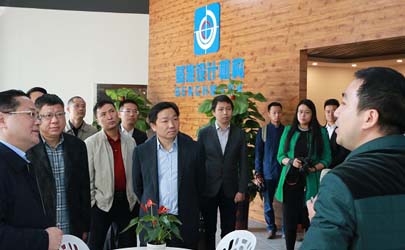 雨花區(qū)委書記張敏調(diào)研設(shè)計園并參觀基準(zhǔn)設(shè)計(長沙)公司