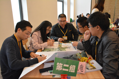 體驗情境模擬沙盤,悟經(jīng)營之道